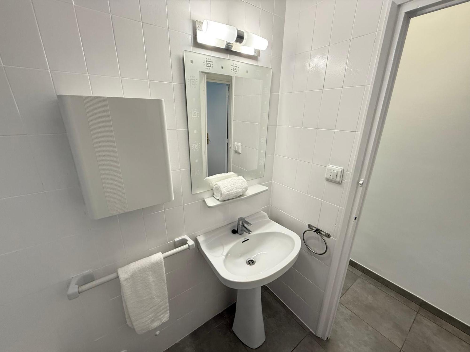 Agi Macia Centro Apartment Roses Luaran gambar